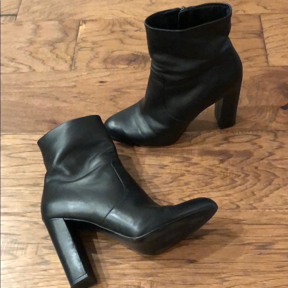 Steve Madden Black Leather Editor Bootie
